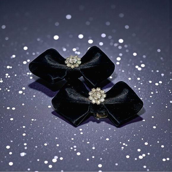 Vintage Pair of Black Satin and Rhinestone Shoe Clips Dressy Evening Estate Find - Picture 4 of 15